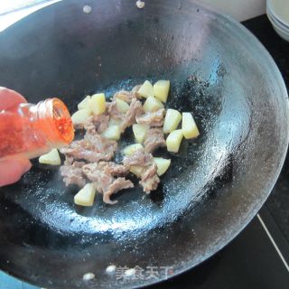 土豆炒牛腩的做法步骤：9