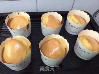 草莓奶油马芬蛋糕的做法步骤：7