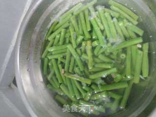 茄子炒豇豆的做法步骤：3