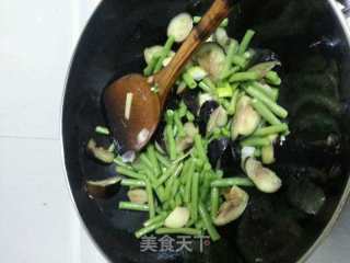 茄子炒豇豆的做法步骤：5