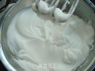 小熊维尼蛋糕卷的做法步骤：1
