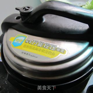 香叶焖肉的做法步骤：6