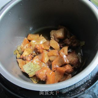 香叶焖肉的做法步骤：7