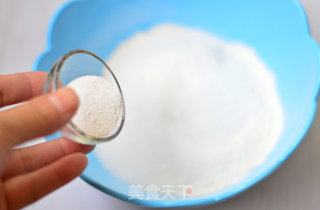 香甜鲜果松饼的做法步骤：2