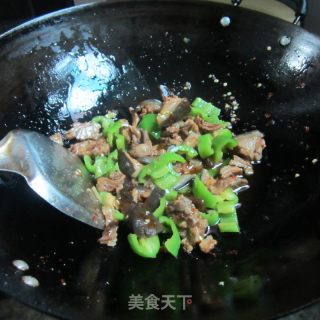 孜然青椒驴肉的做法步骤：6