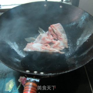 葱香鱼头汤的做法步骤：3