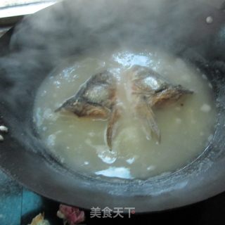 葱香鱼头汤的做法步骤：6