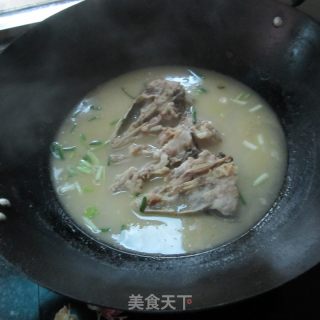 葱香鱼头汤的做法步骤：11