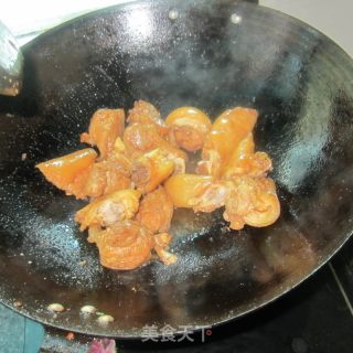 酱香猪脚的做法步骤：7