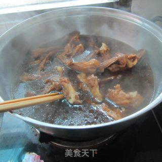 卤鸭架的做法步骤：7