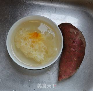 红薯银耳糖水的做法步骤：1