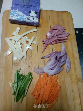 奶酪鸡蛋饼的做法步骤：2