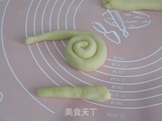 奶黄馅蜗牛面包的做法步骤：10