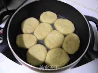核桃杂粮发面小饼的做法步骤：12