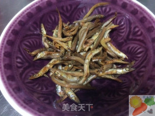 花生小鱼的做法步骤：1