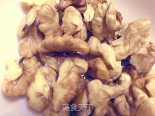 核桃红枣曲奇的做法步骤：1
