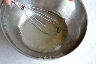酥香可口的芝麻桃酥的做法步骤：1