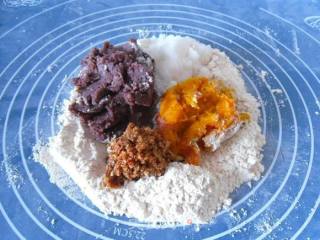 枣泥豆沙南瓜饼的做法步骤：5