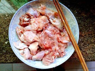 马蹄焖鸡块的做法步骤：3