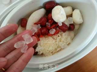 雪耳冰糖水的做法步骤：7