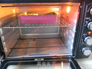 核桃沙拉焗面包的做法步骤：6