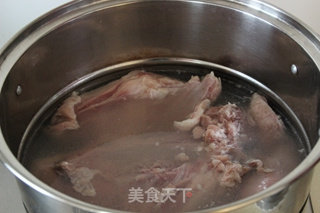 烤羊排的做法步骤：1
