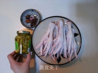 泡椒凤爪的做法步骤：1