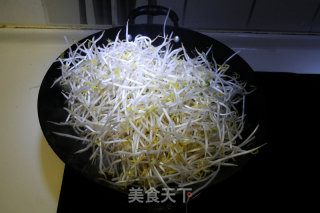 素炒绿豆芽的做法步骤：3