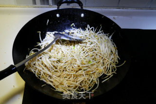 素炒绿豆芽的做法步骤：6