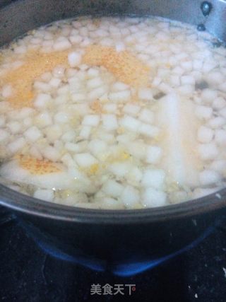 口感细腻、入口即化的银耳雪梨羹私家做法的做法步骤：5