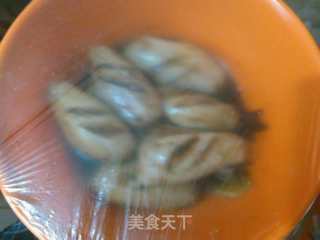 马蹄可乐鸡翅的做法步骤：4