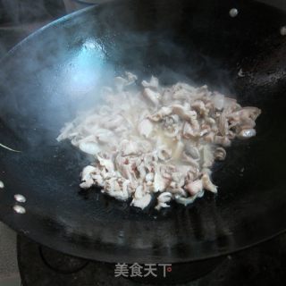 双椒猪肚丝的做法步骤：4