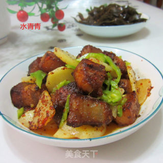 土豆片回锅肉的做法步骤：10