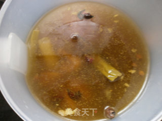 酸菜鸡汤的做法步骤：1