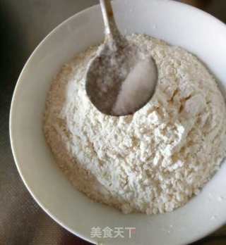 鸡蛋小麻花的做法步骤：2