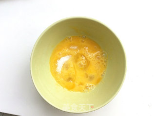 有阳光和冰淇淋的早餐的做法步骤：2