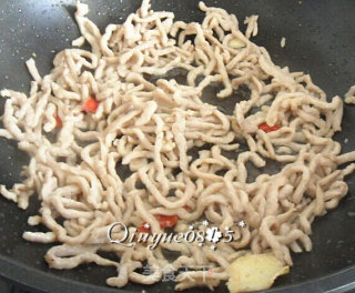 肉丝蒜黄的做法步骤：5