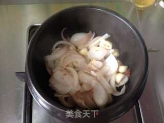 石锅啤酒牛蛙的做法步骤：10