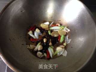 石锅啤酒牛蛙的做法步骤：11
