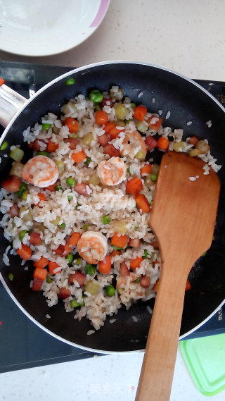 什锦虾仁炒饭——宝宝爱吃的做法步骤：9