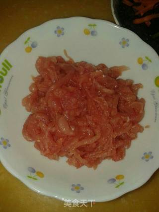 鱼香肉丝的做法步骤：3