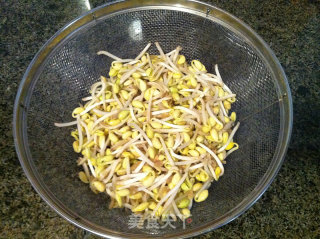 黄豆芽炖豆腐的做法步骤：2