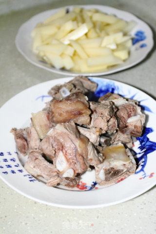 简单易做的快手排骨拌饭的做法步骤：3