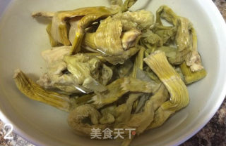 笋干老鸭煲的做法步骤：2