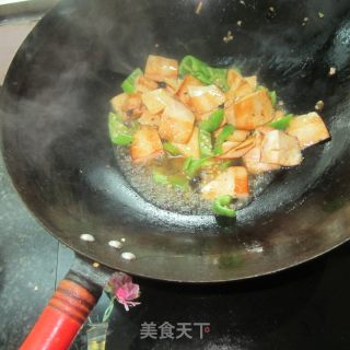 豆豉青椒香干片的做法步骤：9