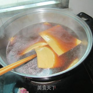 乳香卤豆腐丝的做法步骤：1