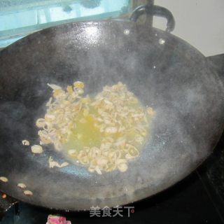 生炒小肠的做法步骤：4