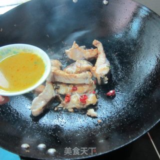 咖喱蒜香鱼的做法步骤：7