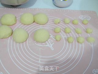 椰蓉奶黄馅花脸熊面包的做法步骤：7