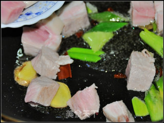 土豆蛋烧肉的做法步骤：5